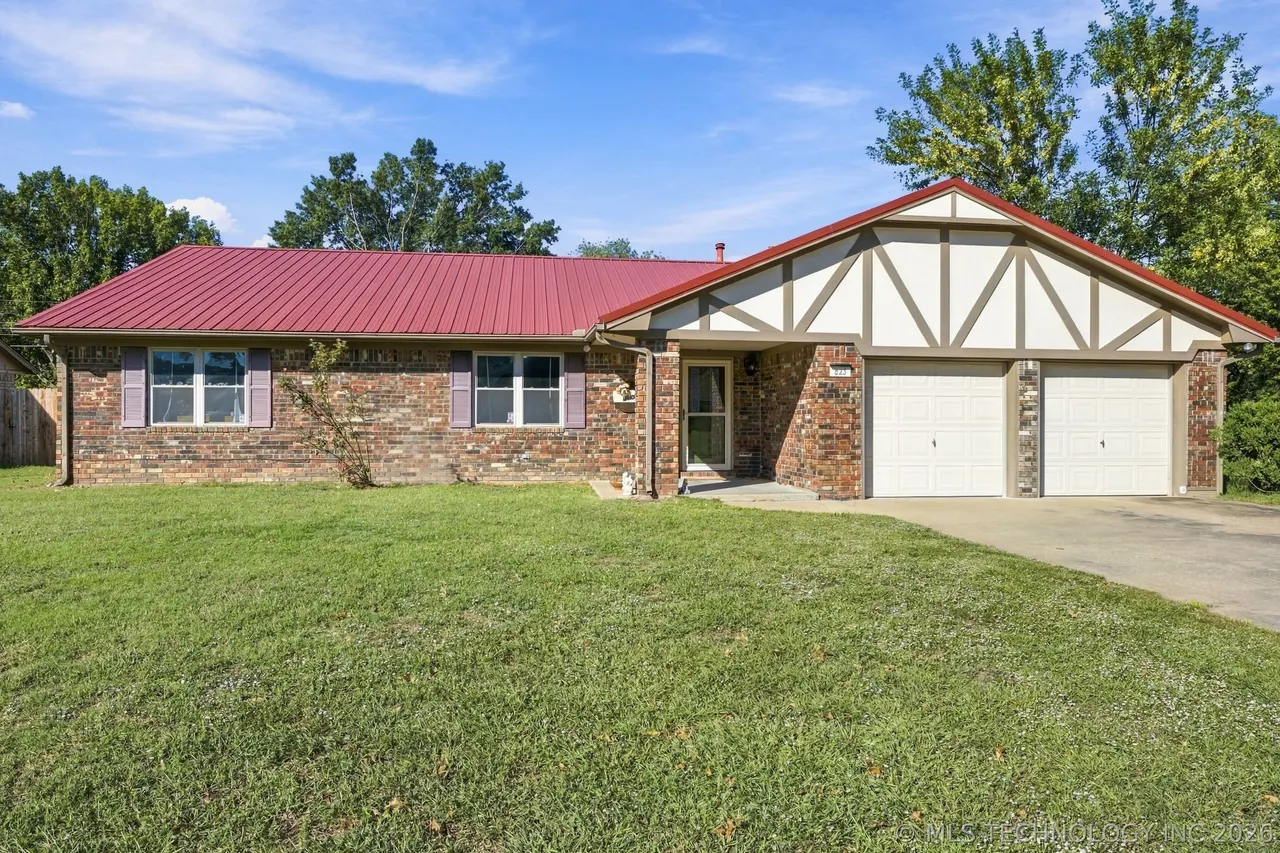 Front exterior — 823 Belmont Street, Muskogee, OK 74403