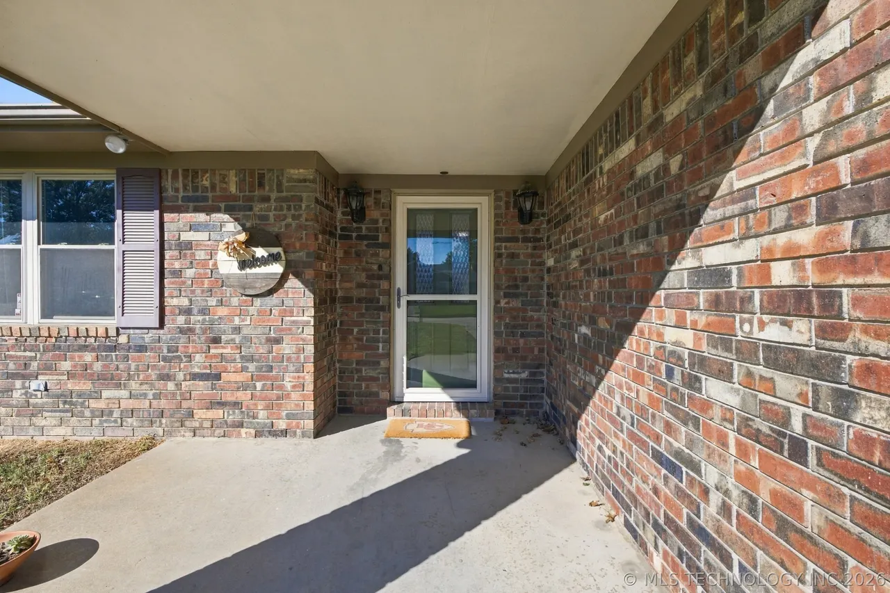 Photo 2 — 823 Belmont Street, Muskogee, OK 74403