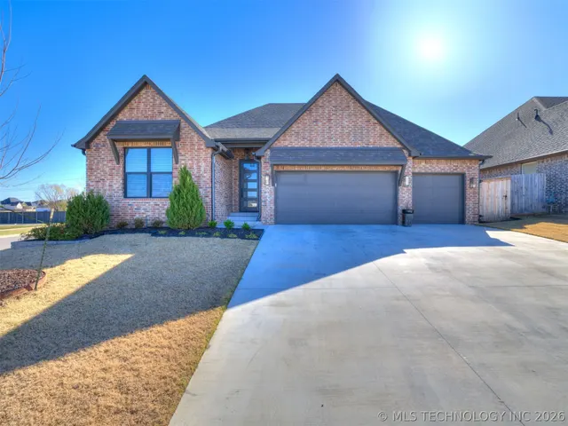 Photo 2 — 13605 S 21st Place E, Bixby, OK 74008