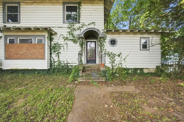 Photo 3 — 124 E 2nd Street, Stroud, OK 74079
