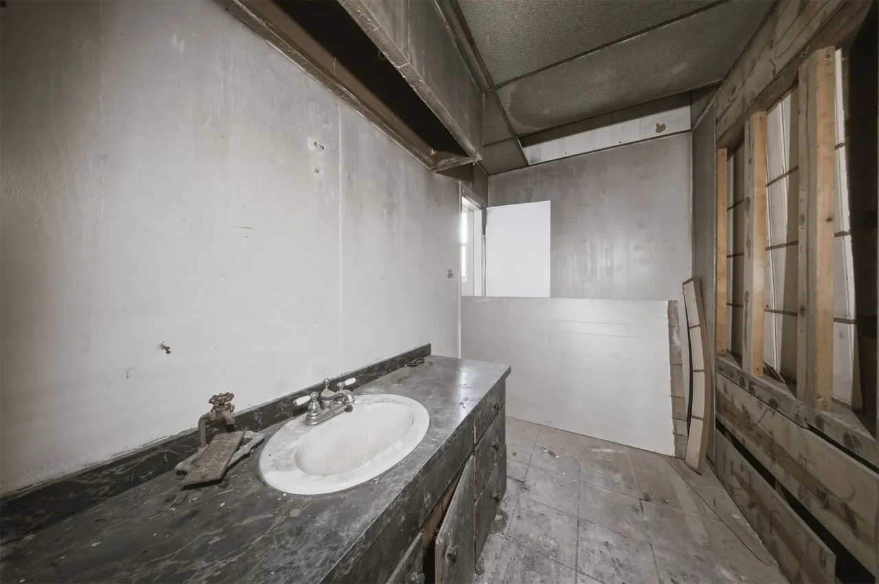 Photo 18 — 124 E 2nd Street, Stroud, OK 74079