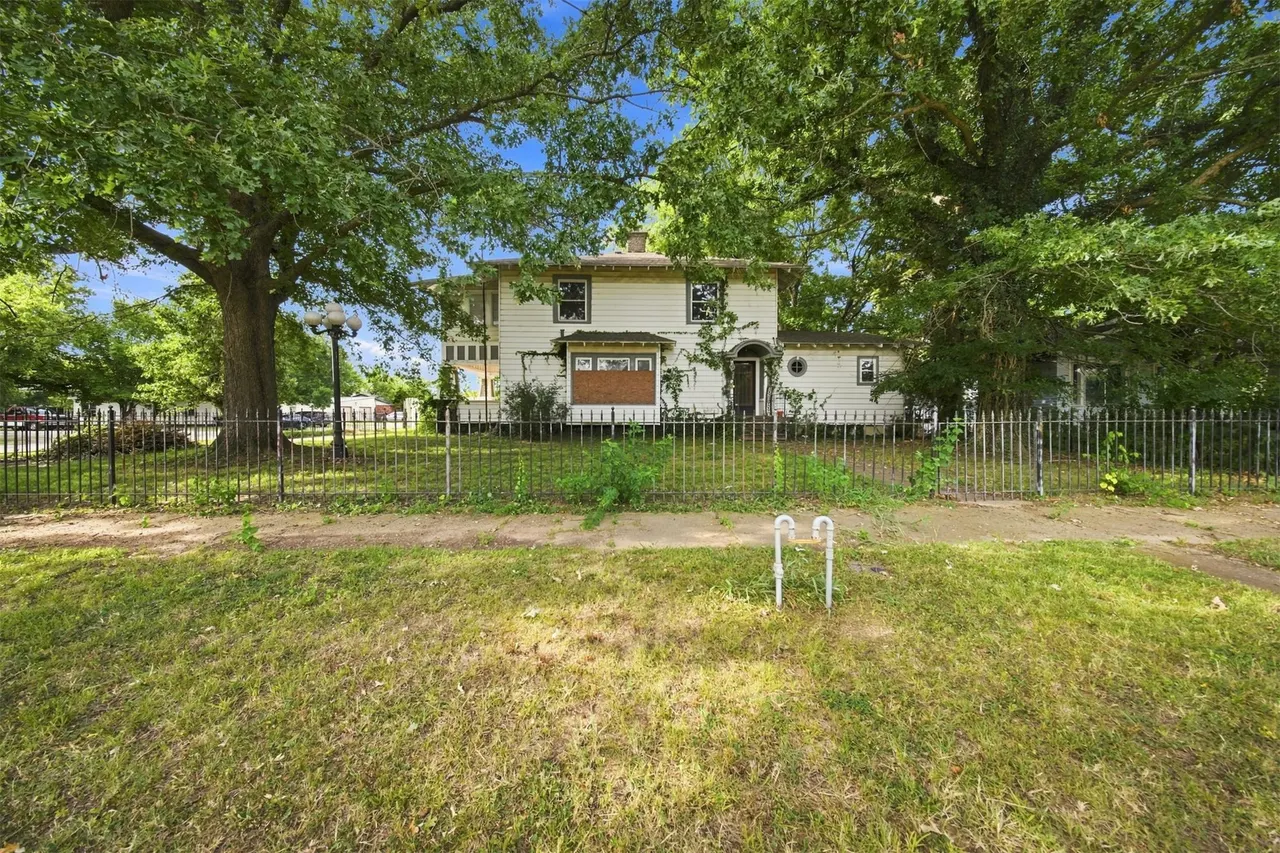 Photo 2 — 124 E 2nd Street, Stroud, OK 74079
