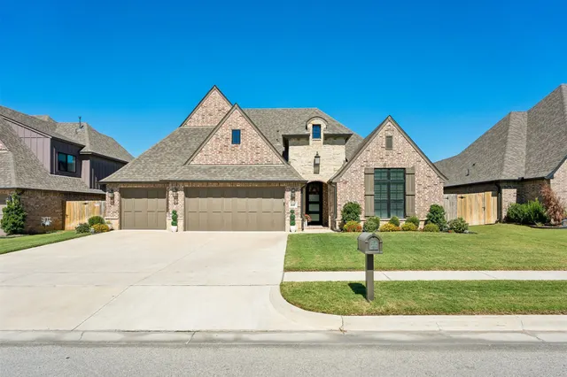 Photo 2 — 14707 E 77th Street, Owasso, OK 74055