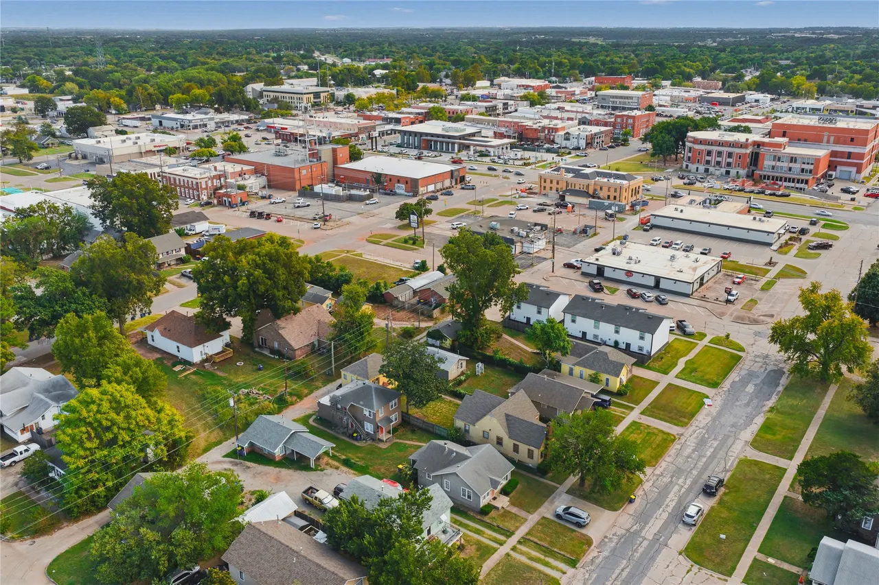 Photo 7 — 424 S Husband Street, Stillwater, OK 74074