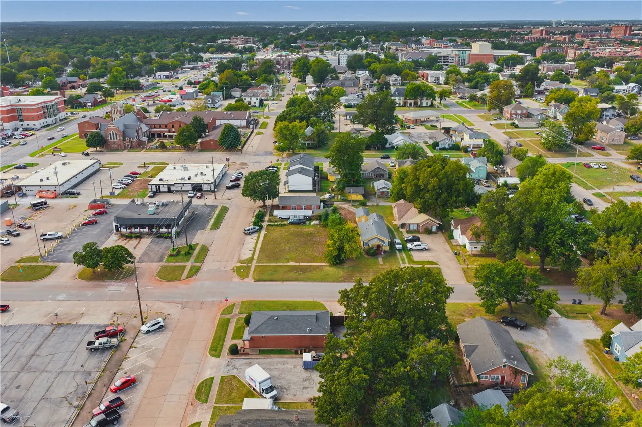 Photo 11 — 424 S Husband Street, Stillwater, OK 74074