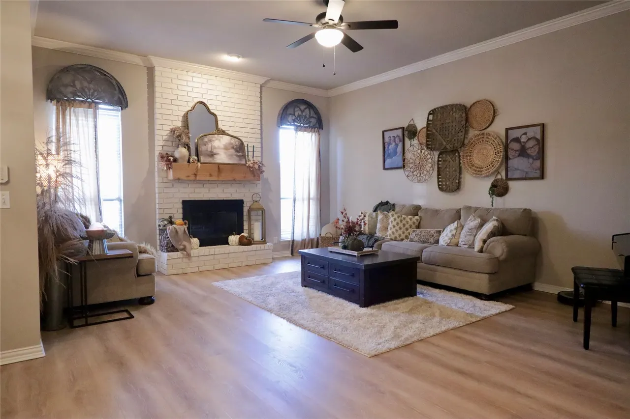 Photo 2 — 1307 Castle Creek Street, Shawnee, OK 74804