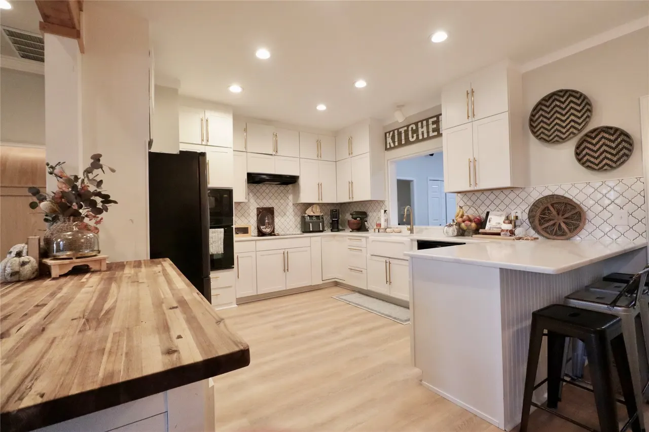 Photo 14 — 1307 Castle Creek Street, Shawnee, OK 74804