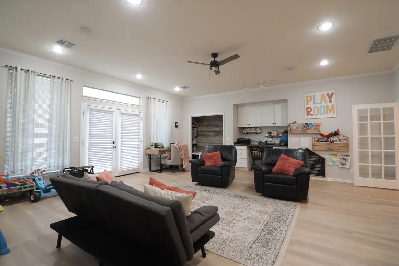 Photo 19 — 1307 Castle Creek Street, Shawnee, OK 74804