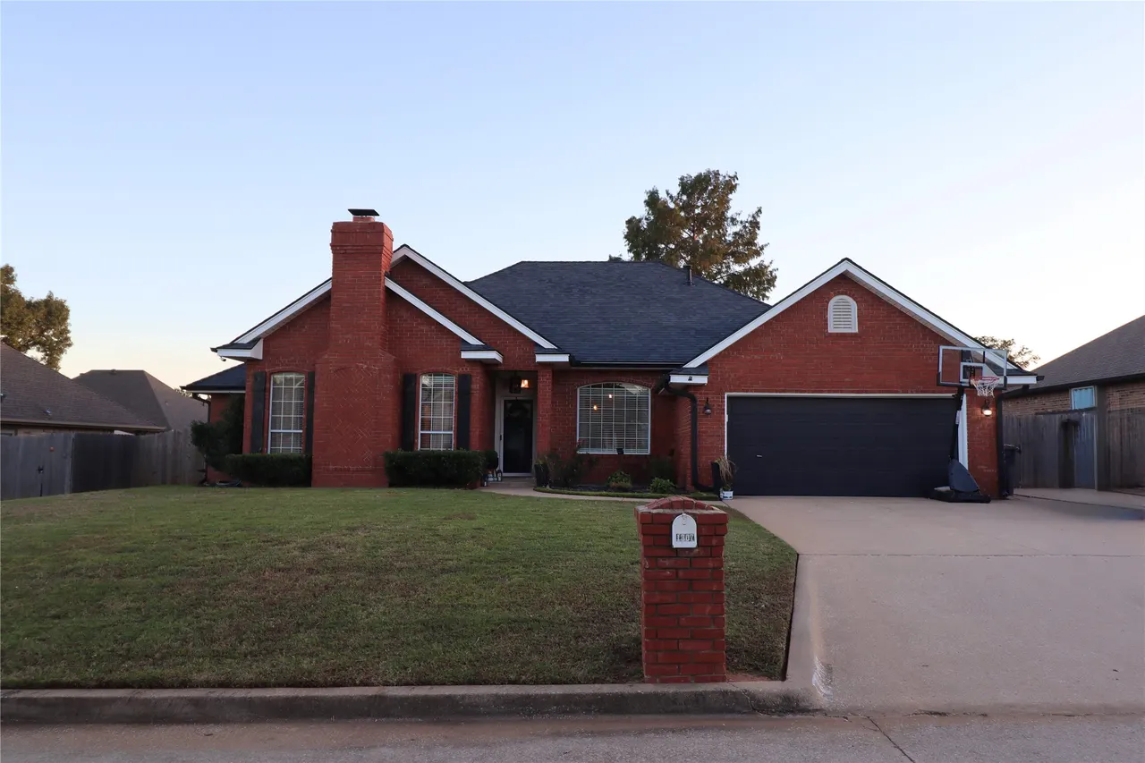 Photo 47 — 1307 Castle Creek Street, Shawnee, OK 74804