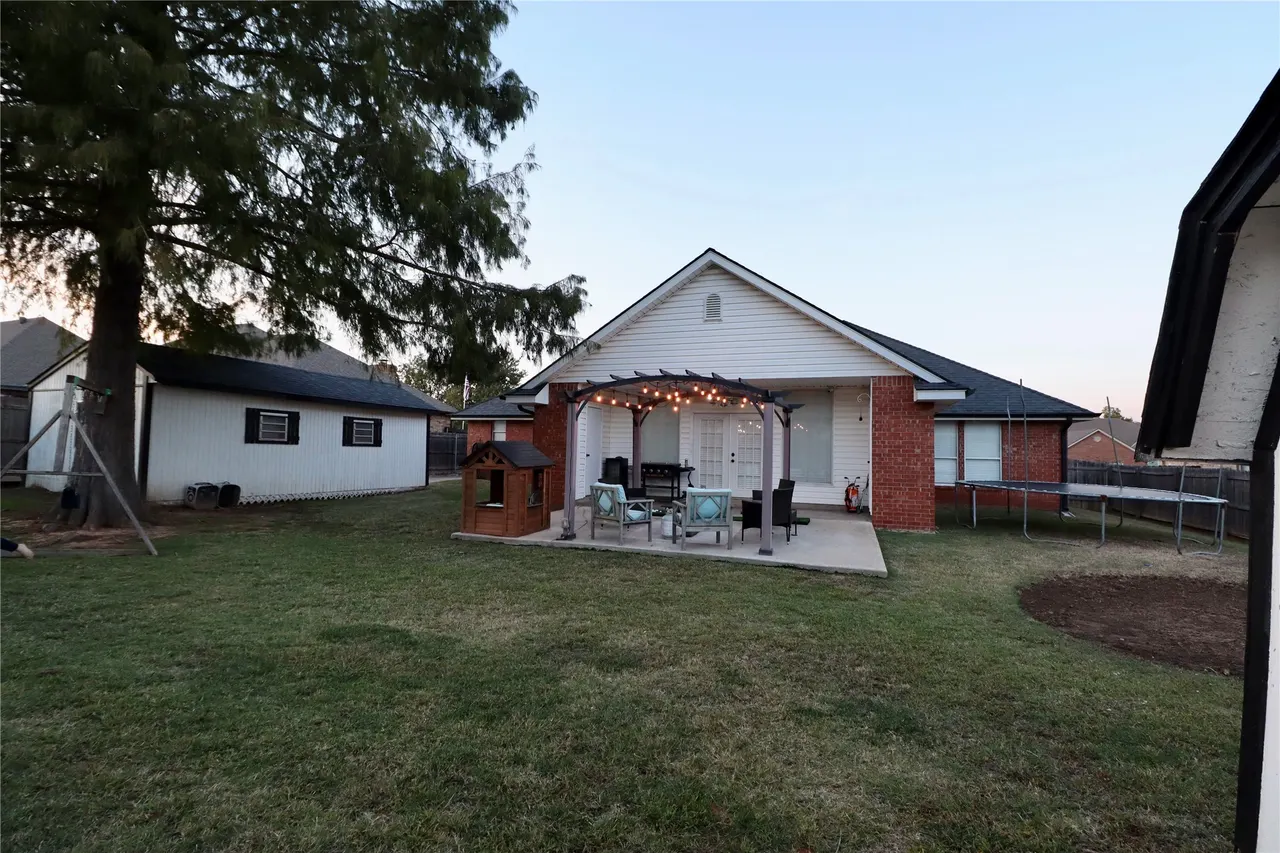 Photo 52 — 1307 Castle Creek Street, Shawnee, OK 74804