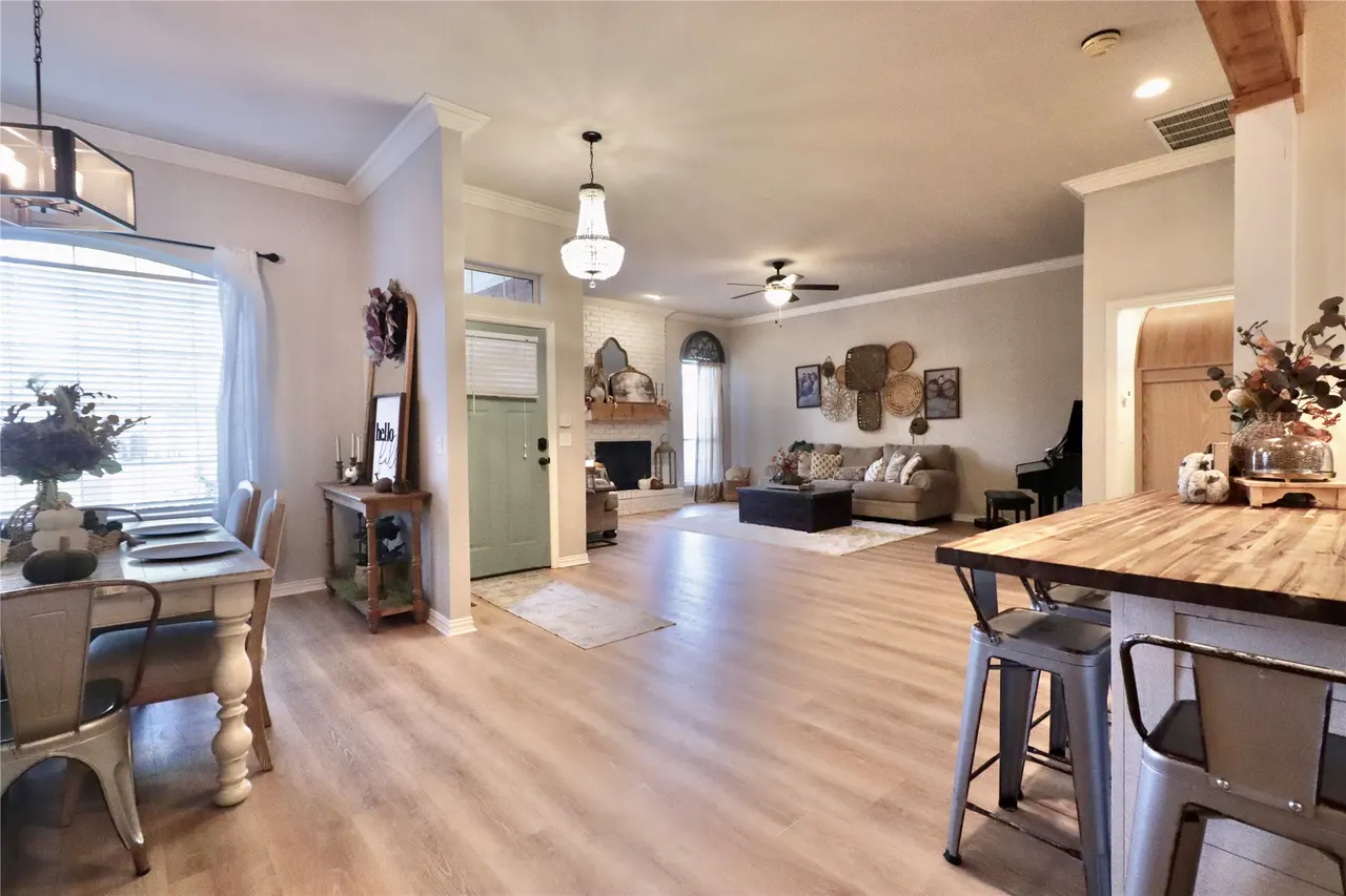 Photo 3 — 1307 Castle Creek Street, Shawnee, OK 74804