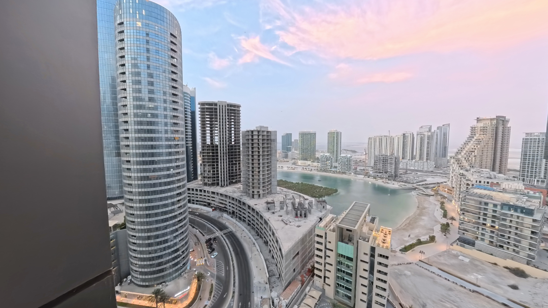 Reem Island 3 Bedroom Apartment - Gallery Image 2