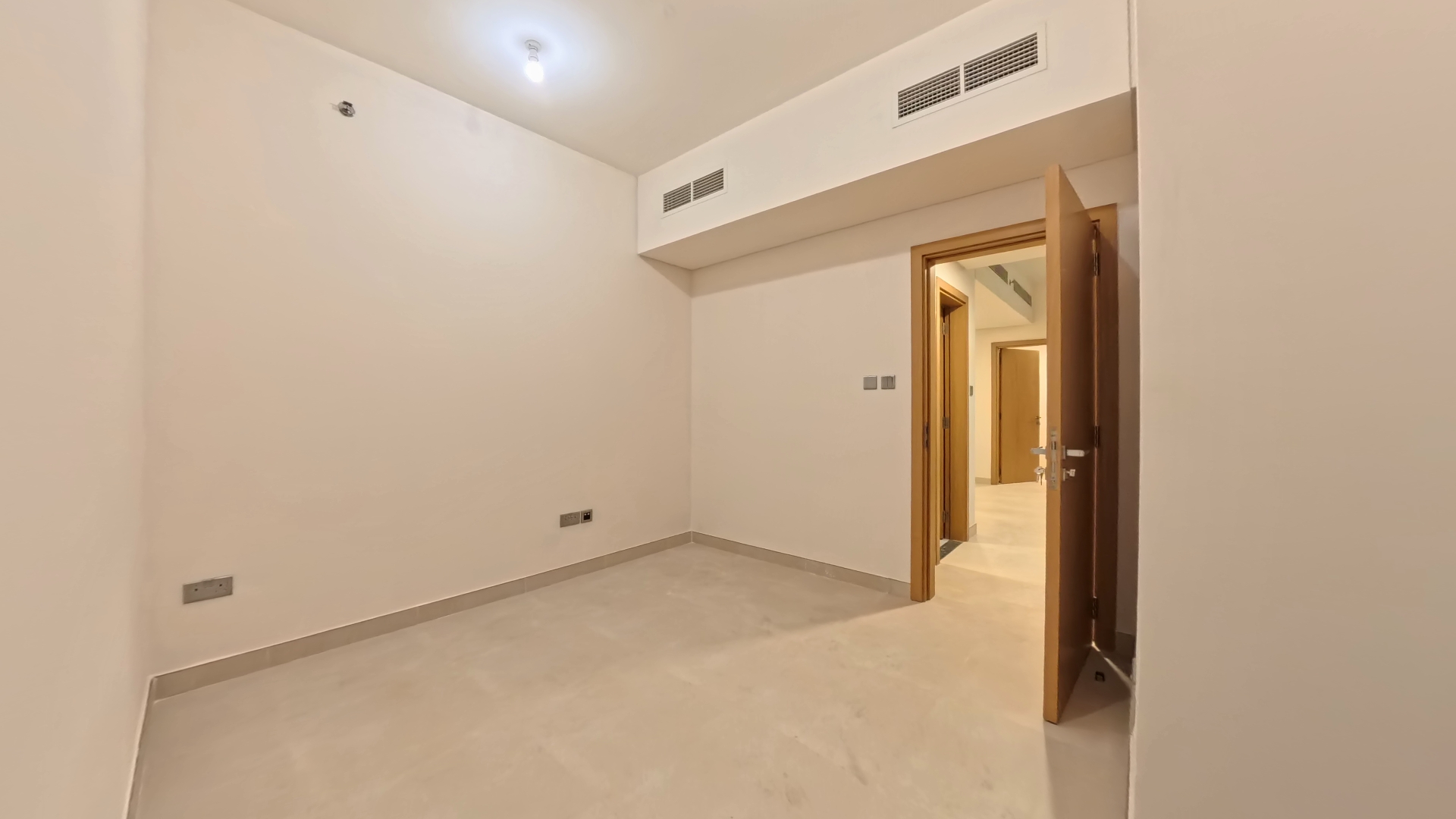 Reem Island 3 Bedroom Apartment - Gallery Image 3