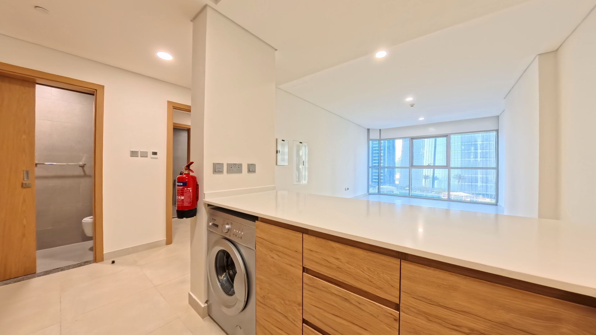 Reem Island 1 Bedroom Apartment - Gallery Image 3