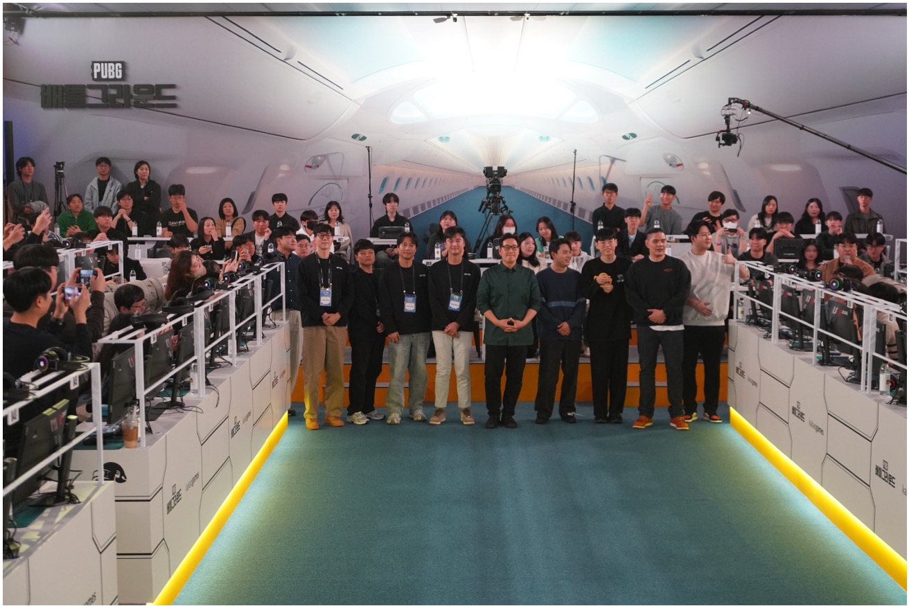 AIR PUBG 행사 현장 — 무대·좌석·중계가 한 공간에서 동시에 돌아간다. 규모가 클수록 분리 발주는 조율 비용으로 돌아온다.