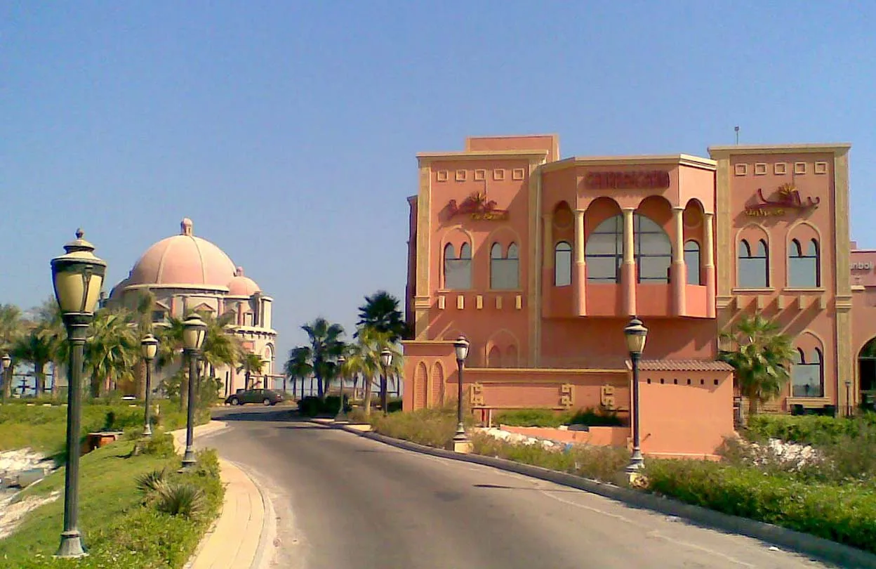Ultimate City Guide to Khobar: Cafés, Corniche & Shopping