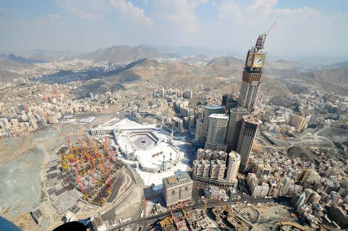 50 Things Every Traveler Should Do in Saudi Arabia: The Ultimate Wanderlust Guide