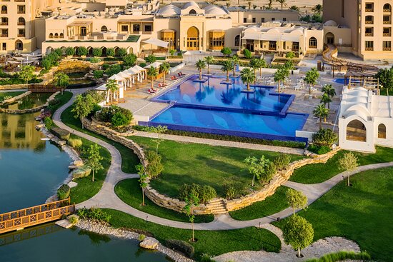 Private Villa & Resort Stays in Saudi Arabia for Families