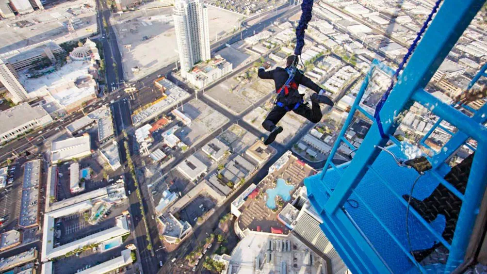 SkyJump at The STRAT