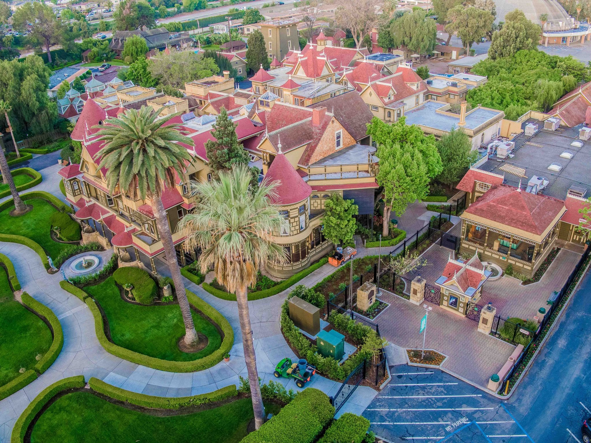 حدائق منزل وينشستر image