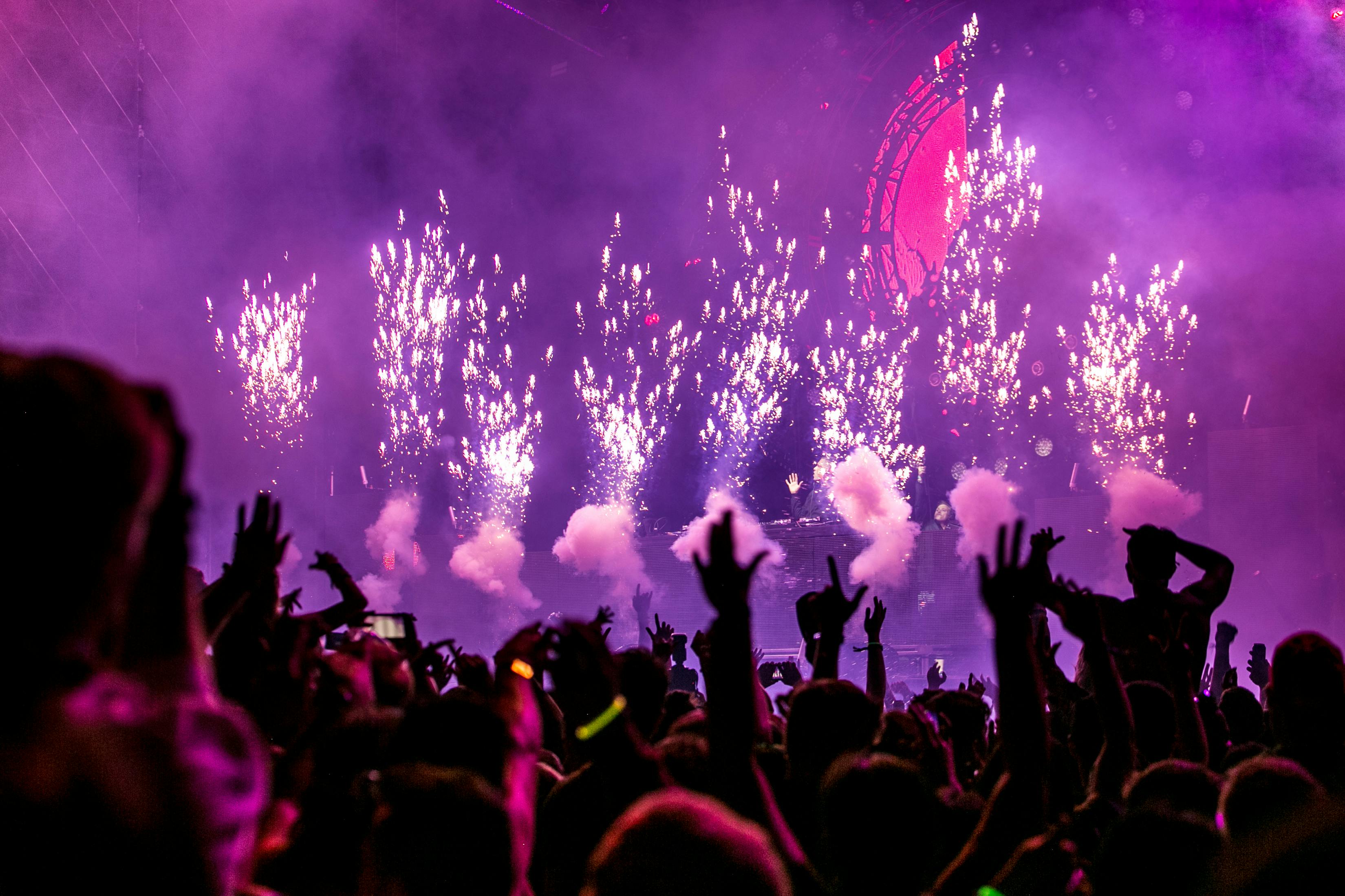 purple-fireworks-effect