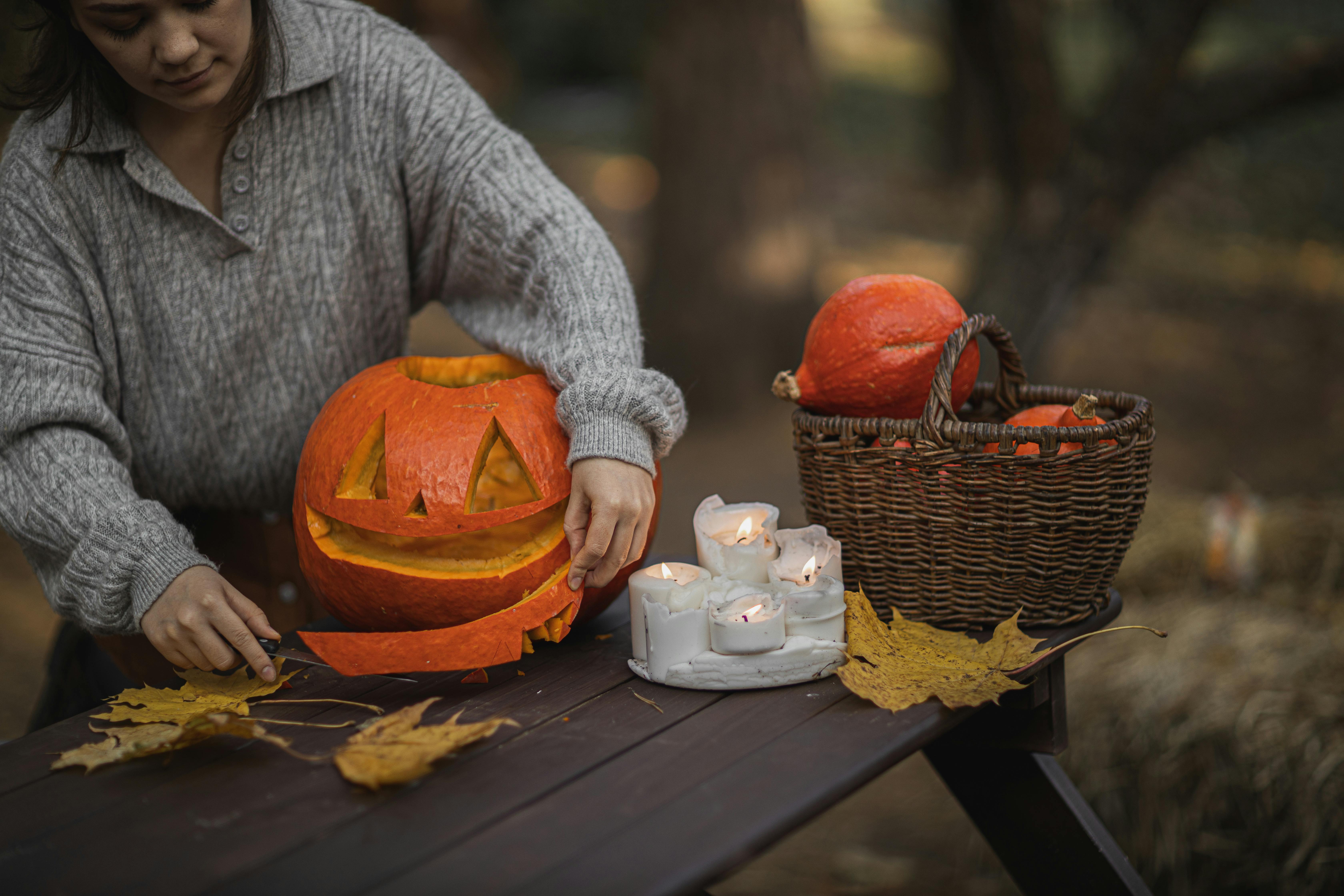 pumpkin-on-brown-wooden-table