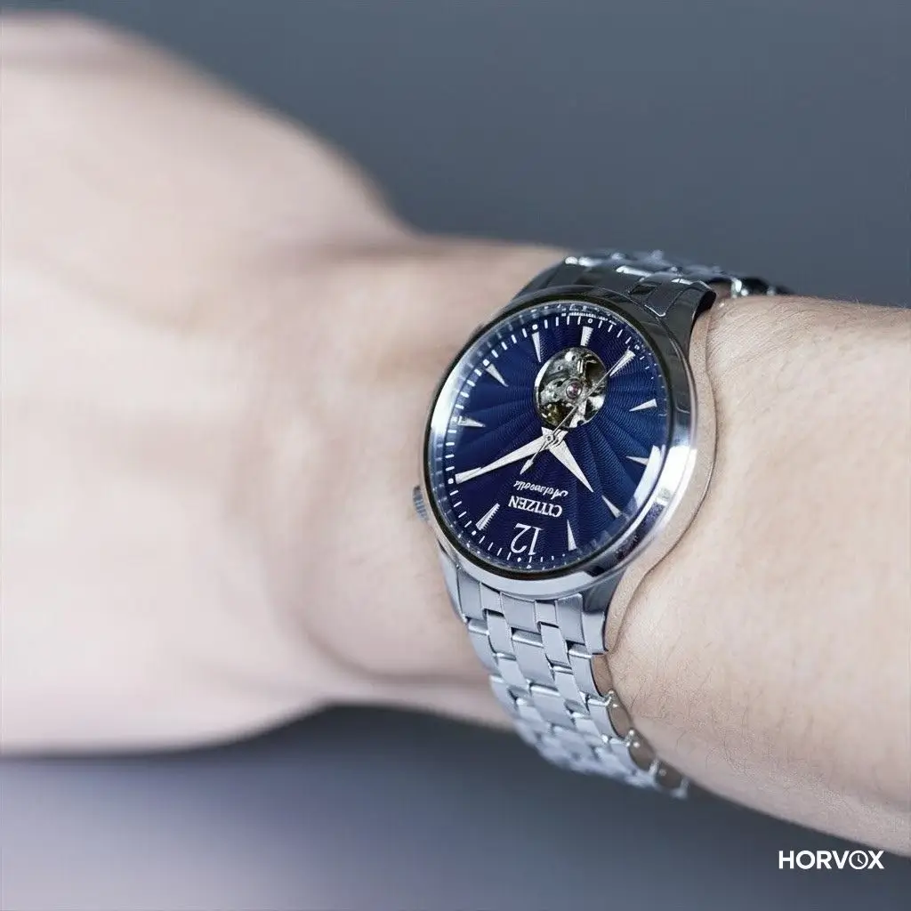 İnsan Kolunda Citizen NH9131-73L