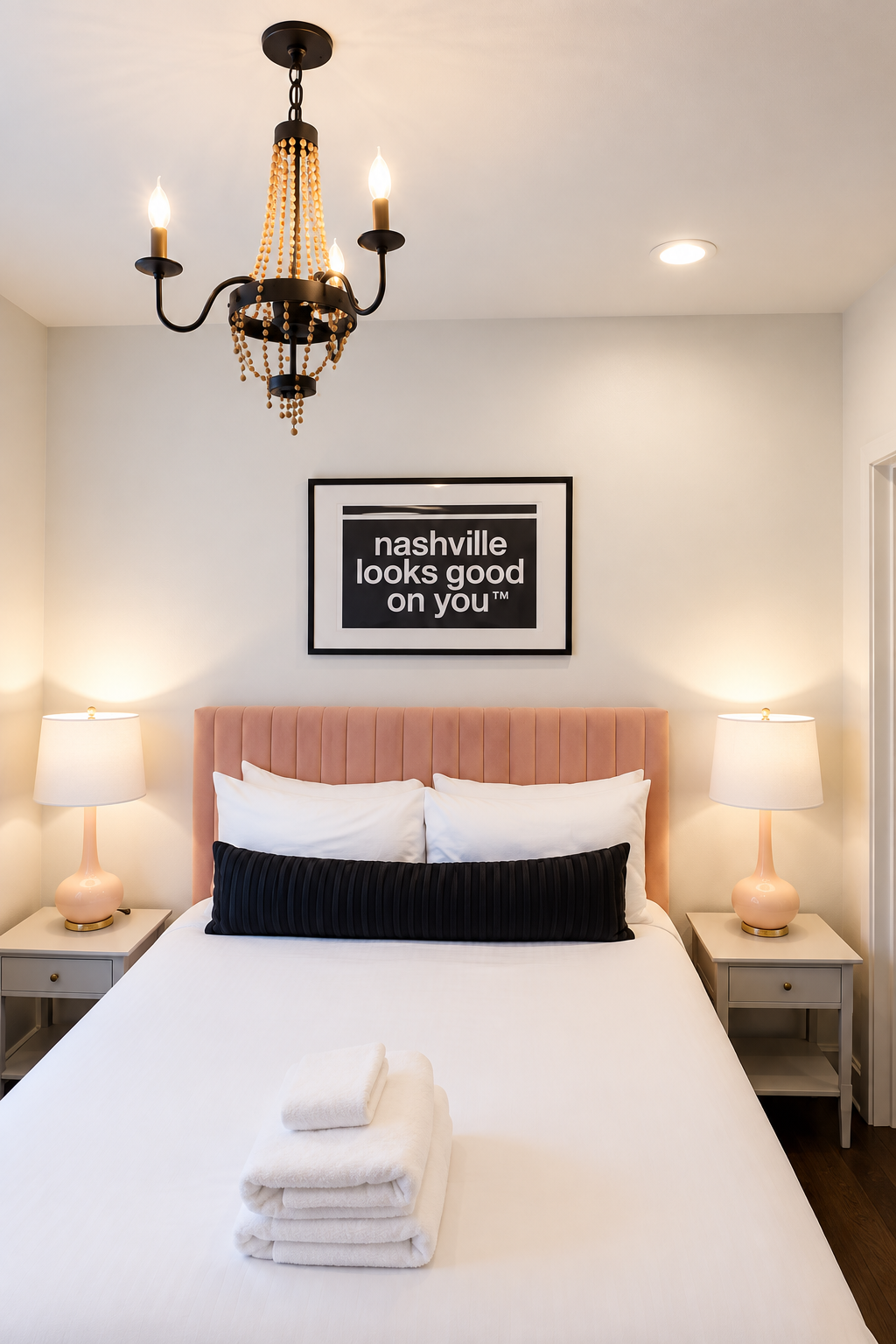 10 Min to Broadway | Sleeps 8 | Hart Suites #13