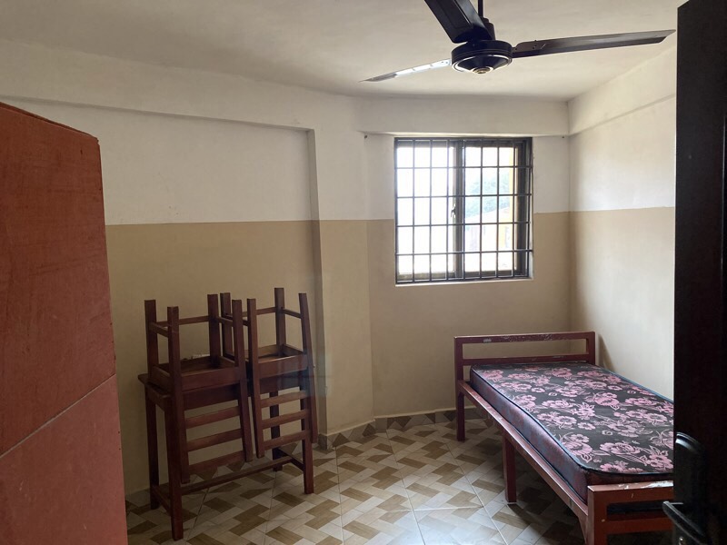 Ultimate Hostel Office Block — photo 2