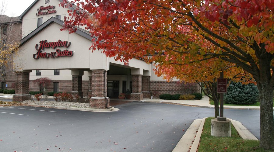 Hampton Inn & Suites Elevates In-Room Entertainment and Appliances