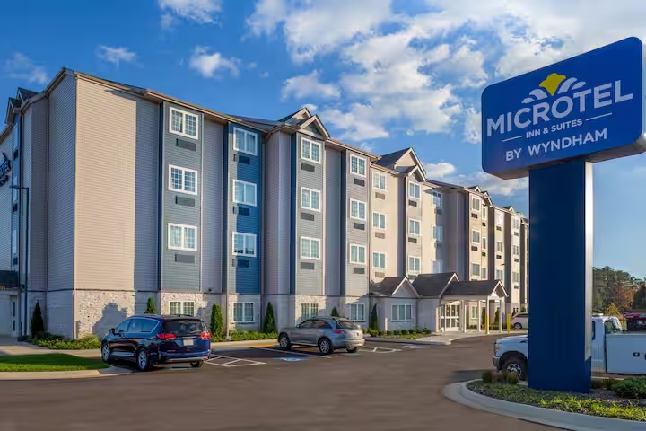 Microtel by Wyndham in VA Improves Guest Comfort with GE Zoneline Units
