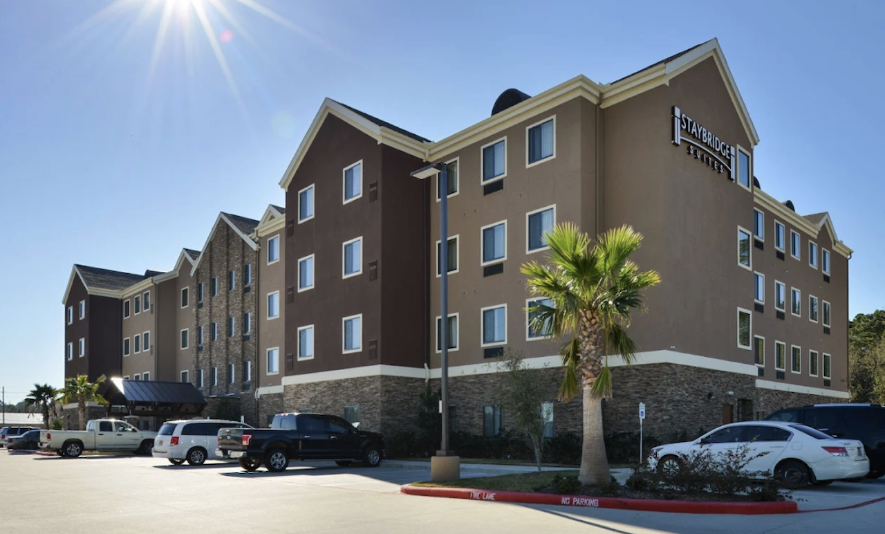 Staybridge Suites in TX Enhances Guest Comfort with GE Zoneline Solutions