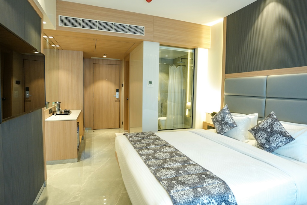 Hotel Guest Room Entertainment - How Hotels Can Deliver - Transworld Hospitality Tech Products Hotel Guest Room Entertainment - How Hotels Can Deliver - Transworld Hospitality Tech Products