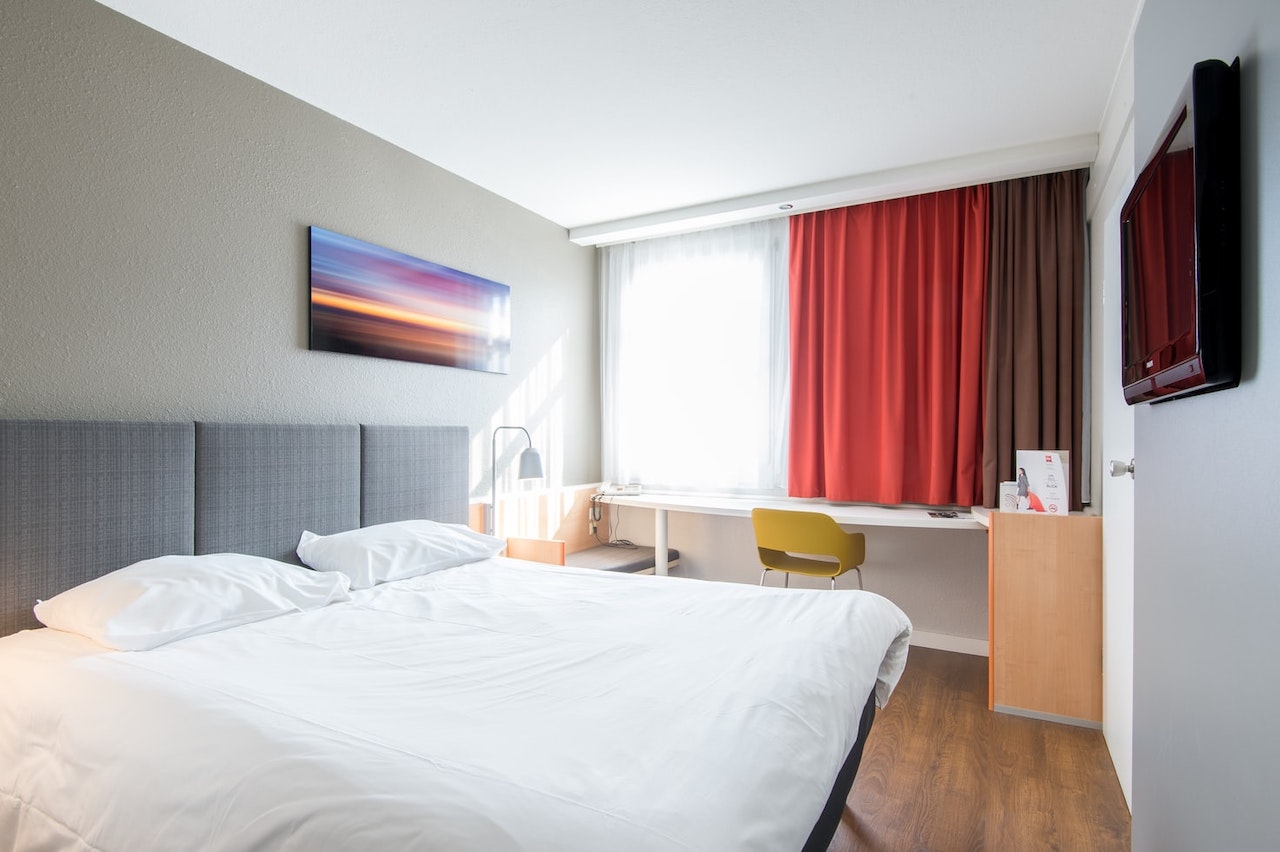 FAQs for How Technology Is Changing the Hotel Industry