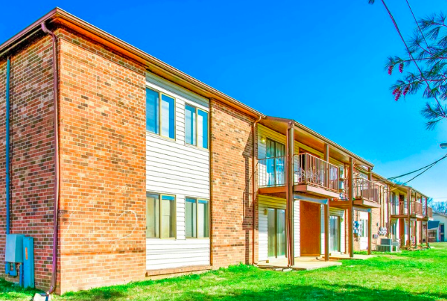 Greenwood Villa Apartments in Bowling Green Upgrades GE Appliances