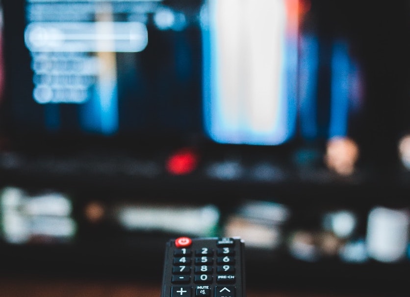 5 Steps to Save Money with Great Deals When Buying Hospitality TVs