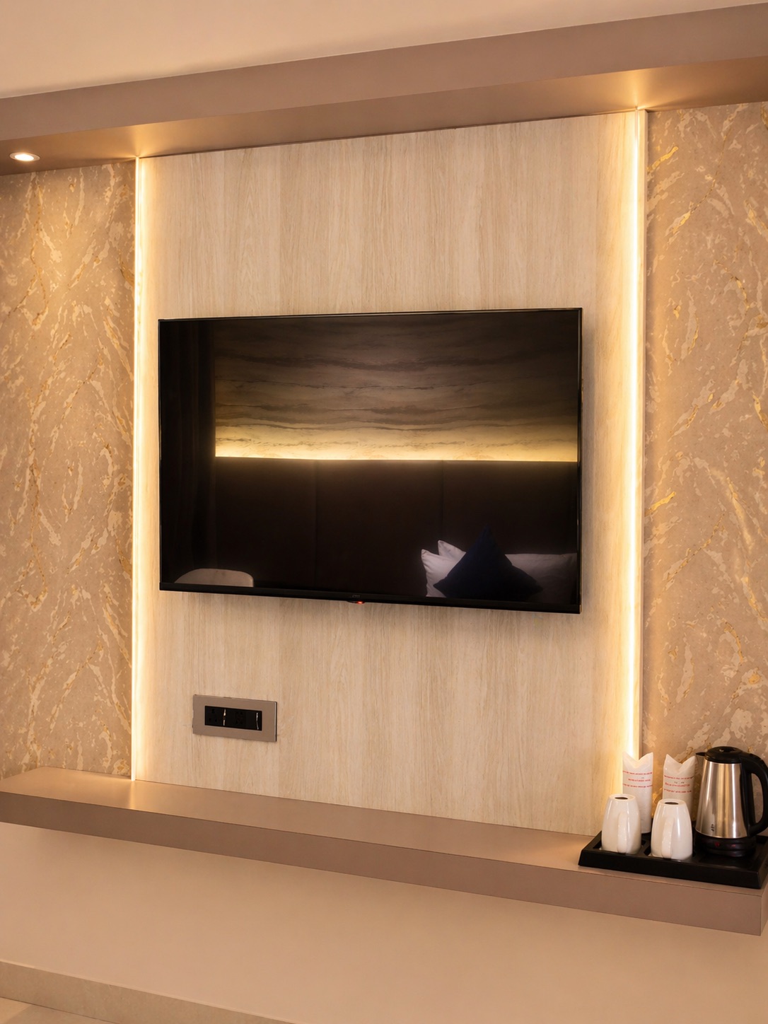 Deluxe Room — thumbnail 4