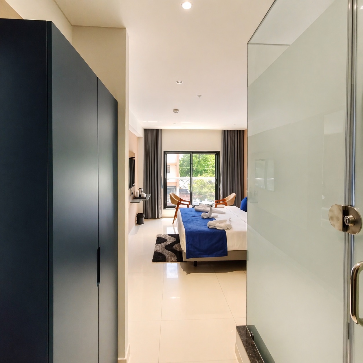 Premium Room — thumbnail 3