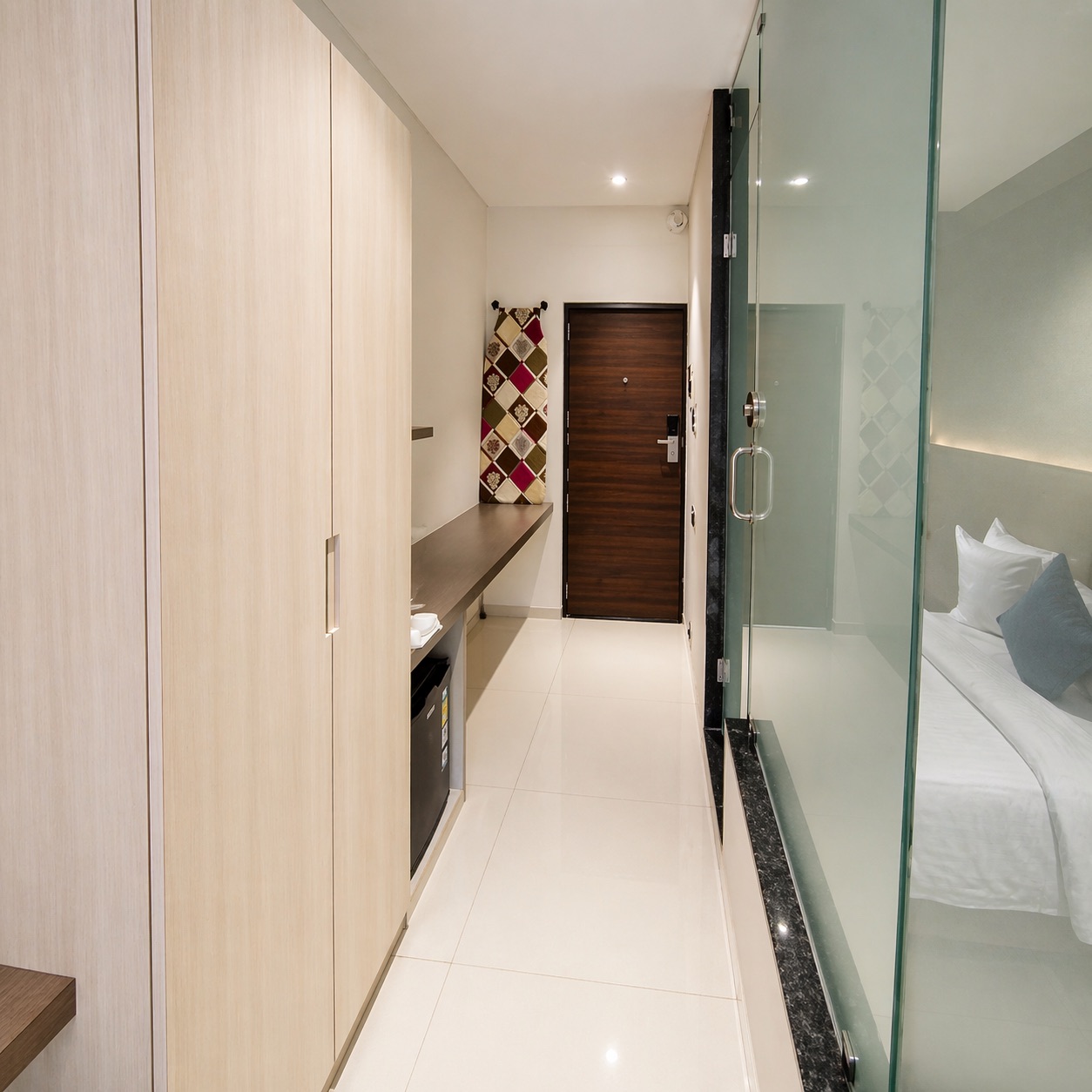 Superior Room — thumbnail 4