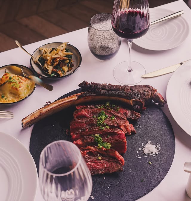 Le Z Restaurant & Lounge