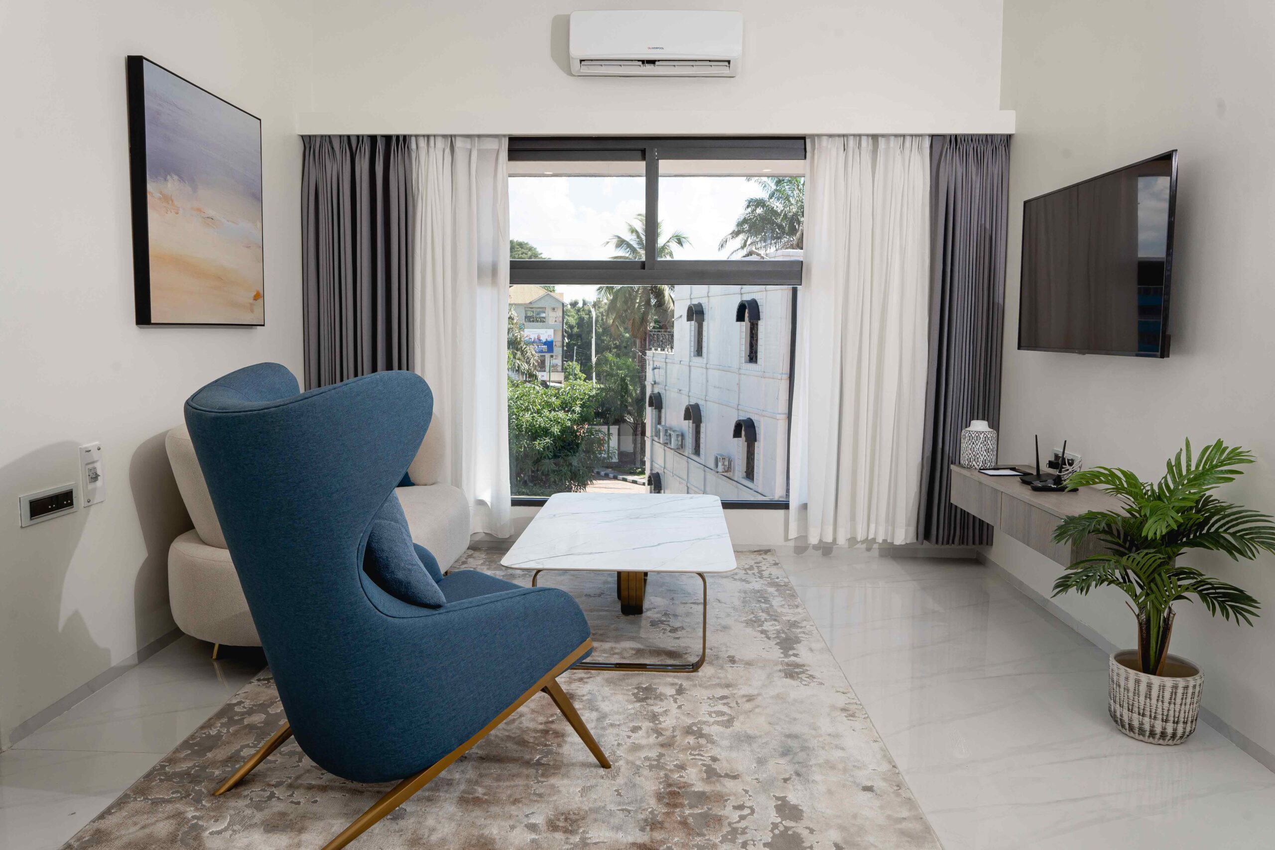 Lux Inn Hotel