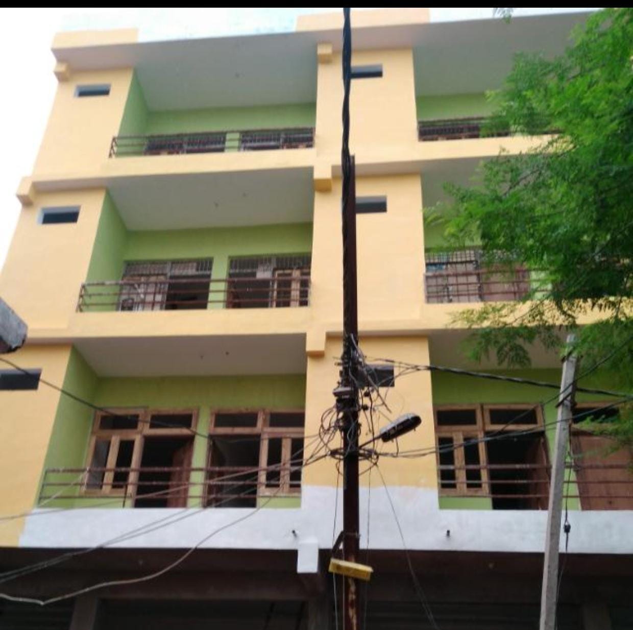 Fantastic Boys Hostel