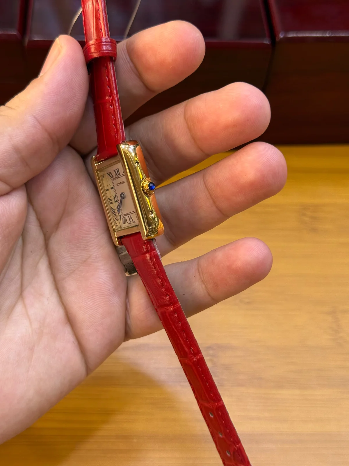 Cartier tank Louis cartier vue 4