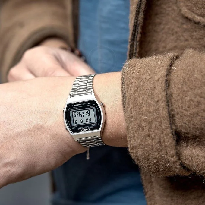 CASIO B640WD-1AVDF original  vue 4
