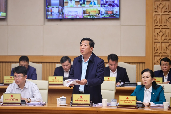 Bộ trưởng Bộ Xây dựng: Chấn chỉnh ngay tình trạng "bán suất" nhà ở xã hội, ăn chênh lệch tới nửa tỷ đồng