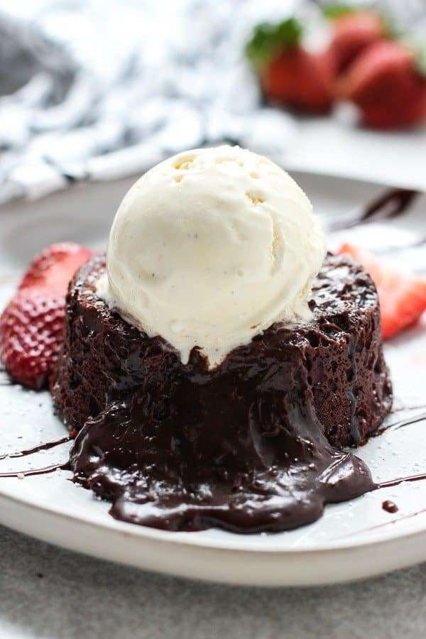 Chocolava Cake With Ice Cream