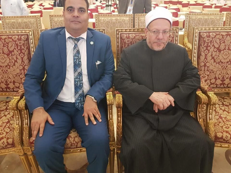 صورة 130 - حمدي قنديل