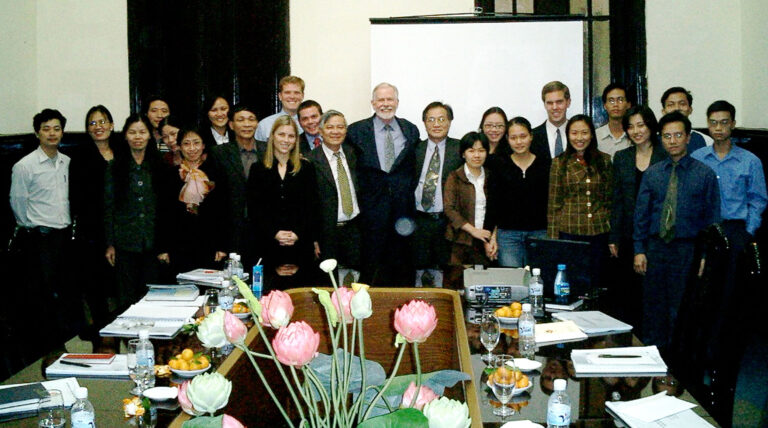 Tuck-HSB Consulting Team for BIDV, 2004