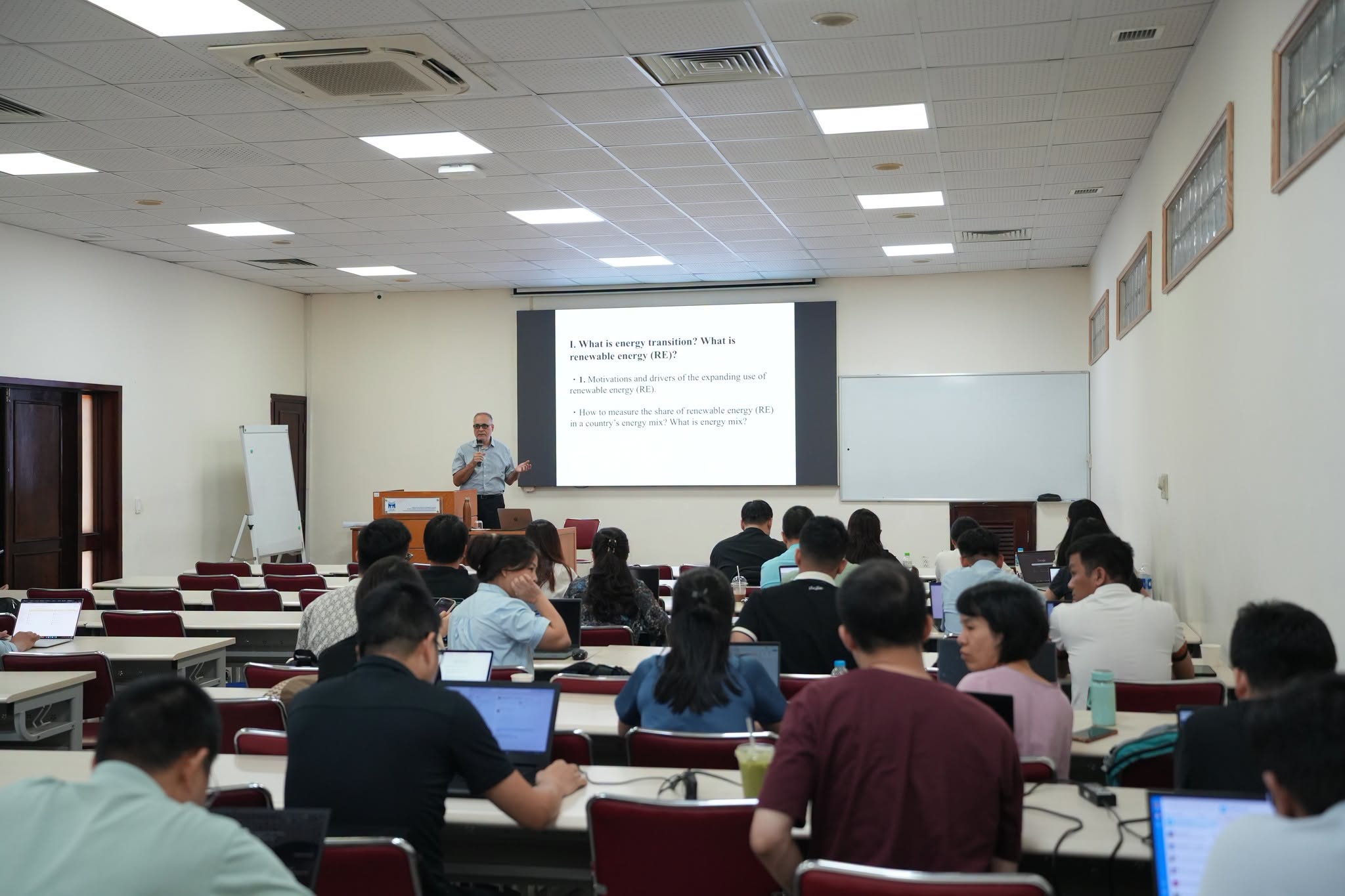 Sustainable Development workshop at the School of Business and Management