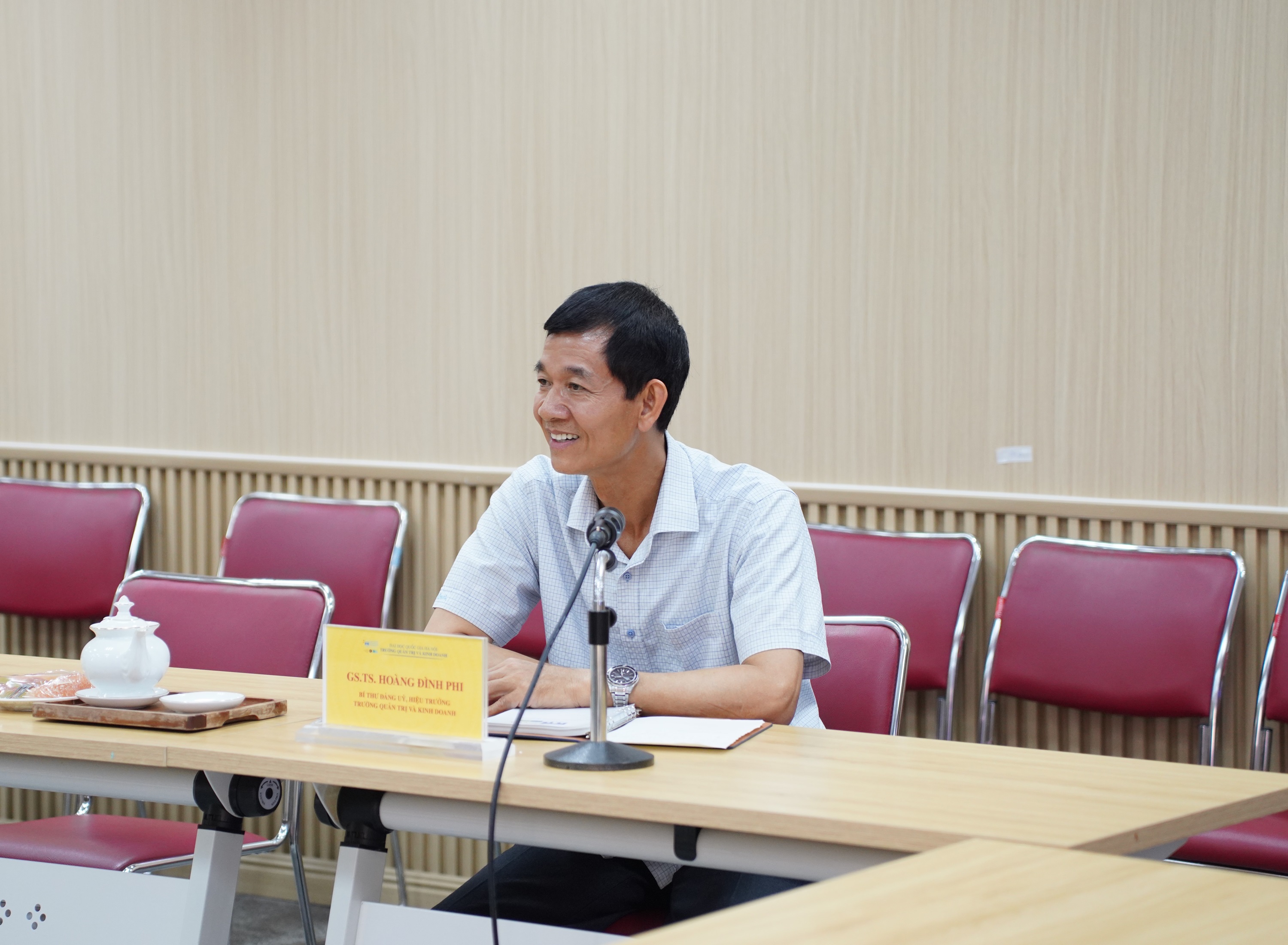 GS.TS.Hoàng Đình Phi, Hiệu trưởng Trường Quản trị và Kinh doanh (HSB) phát biểu.